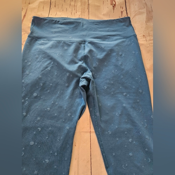 Old Navy Women's Activate Blue Star Moon Design Leggings Size XXL - Picture 5 of 6